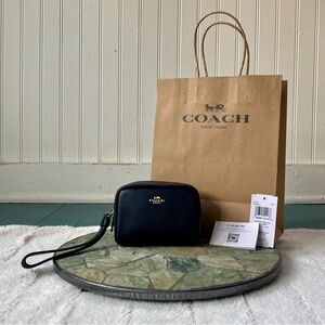 Coach New Pouch Wristlet Black Leather NWT CW906